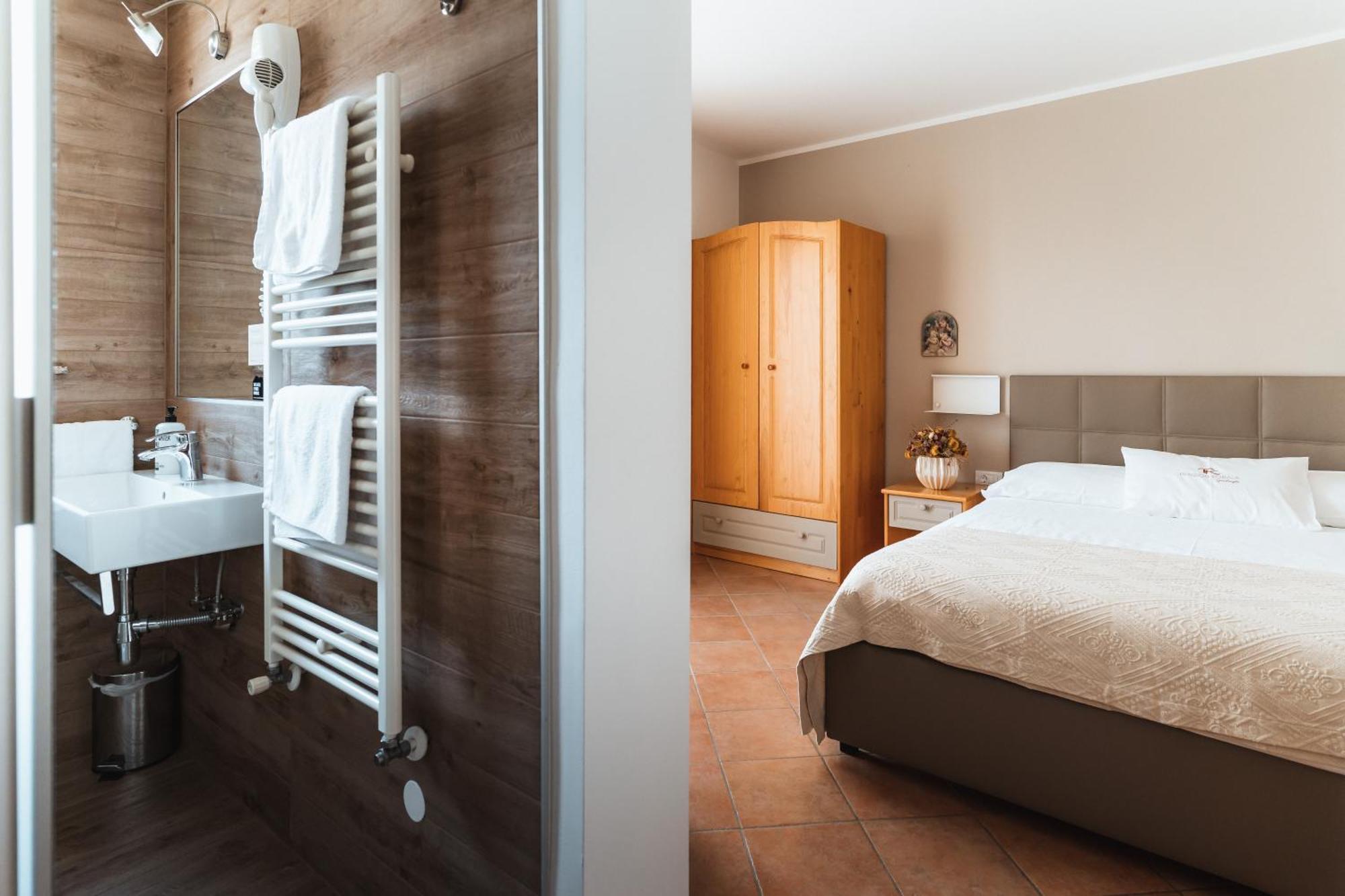 Hotel Penzion Kobala Tolmin Bagian luar foto