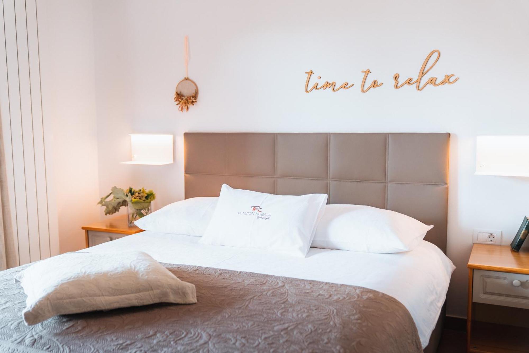 Hotel Penzion Kobala Tolmin Bagian luar foto