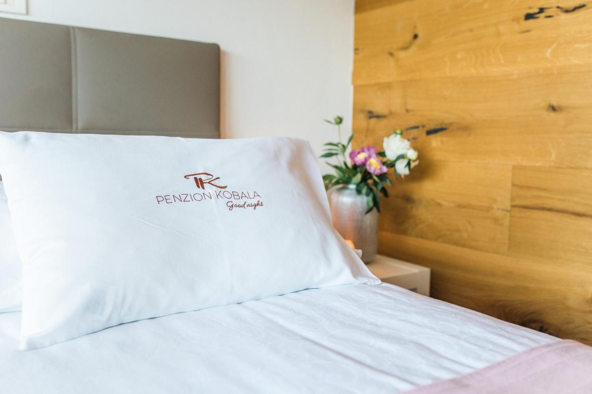Hotel Penzion Kobala Tolmin Bagian luar foto